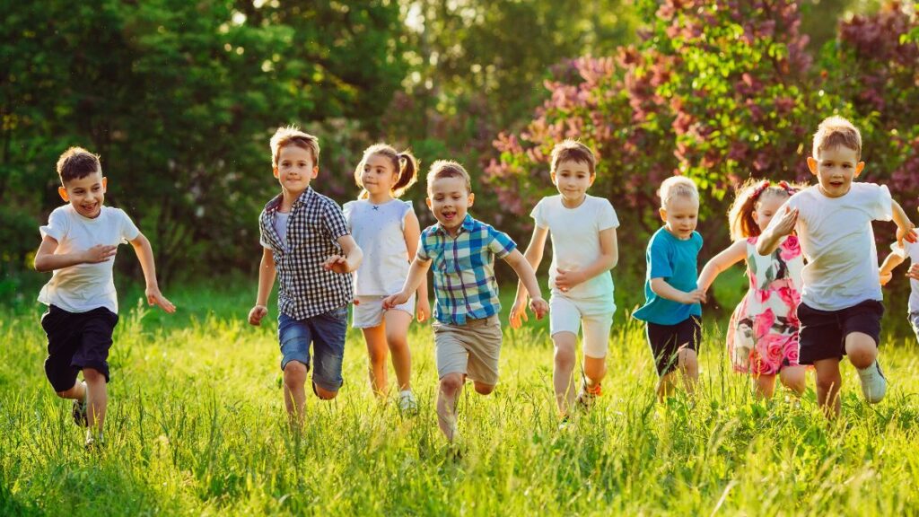 Sechs Kinder in vier Jahren! 22-Jährige bekommt Frühchen-Drillinge