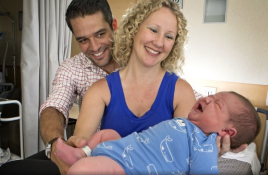 Mama bringt 6-Kilo-Baby zur Welt