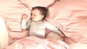 Ab wann Baby ins eigene Zimmer und Bett