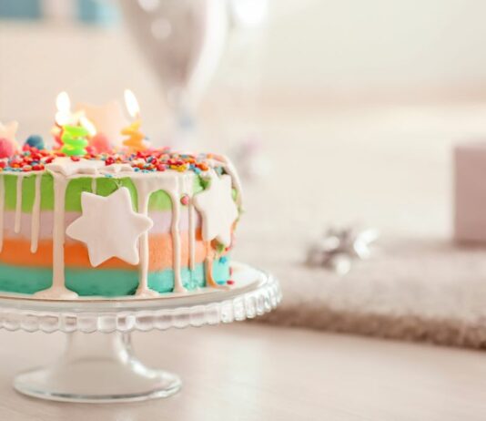 Diese Kuchenidee bringt alle Gäste zum Staunen.