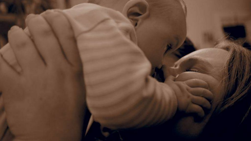 Gehirnthrombose nach der Geburt: Wie sich mein Sohn zurück ins Leben kämpfte