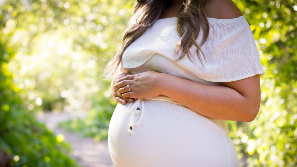 Doppelt schwanger: Eine Frau trug gleichzeitig das Kind fremder Eltern und ihr eigenes aus