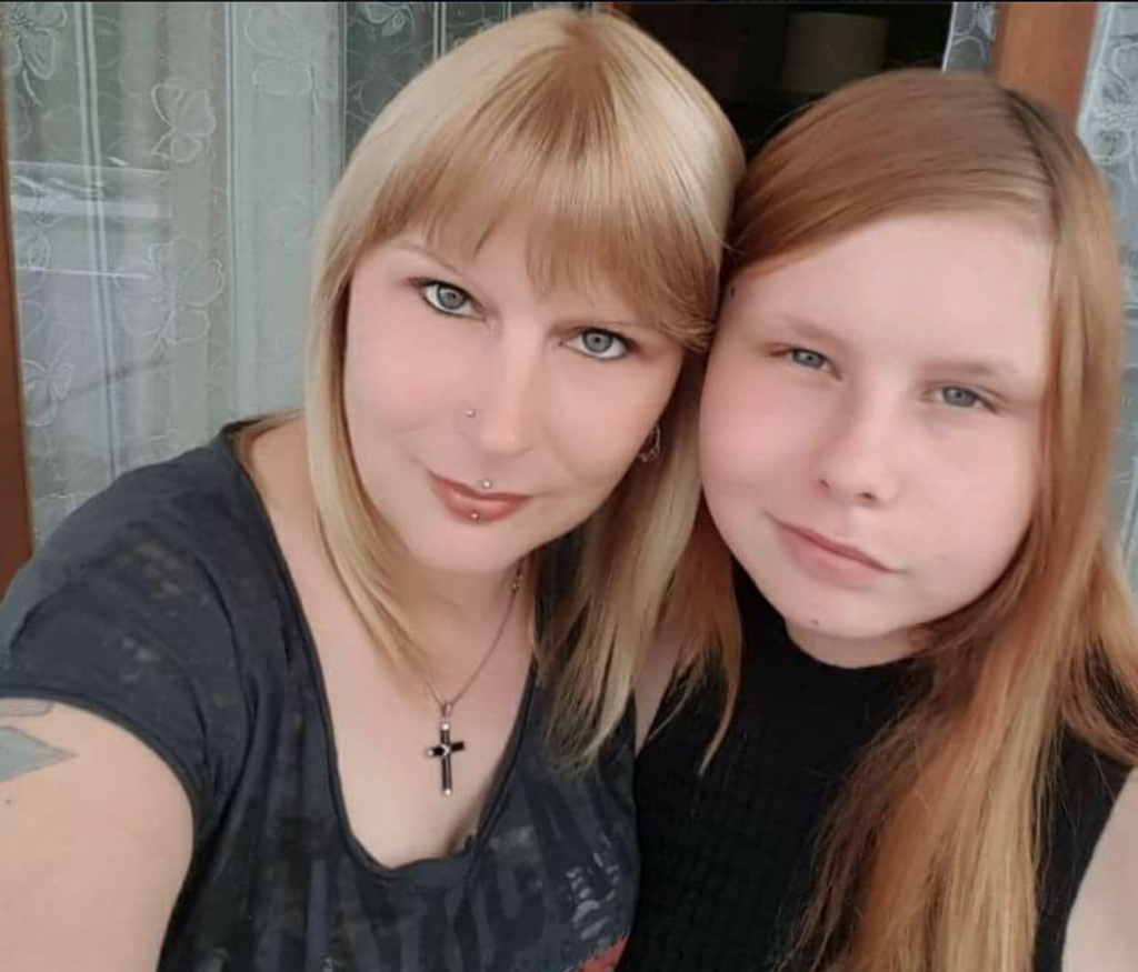 Ein 14-jähriges Mädchen, ihr Tumor und eine hilflose Mama