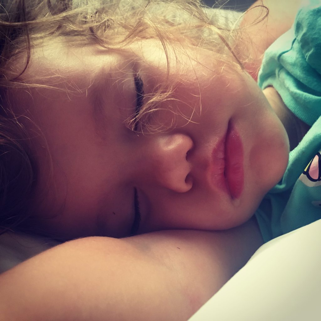 Tipps & Tricks wie dein Kind schneller einschläft: