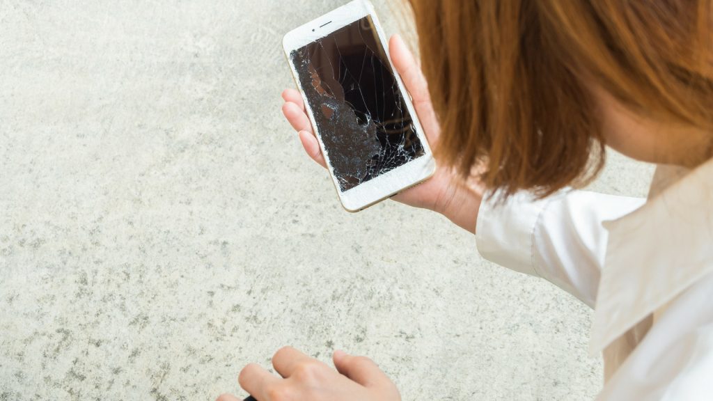 Mama-Frust: „Ich schmiss vor Wut mein Handy gegen die Wand“