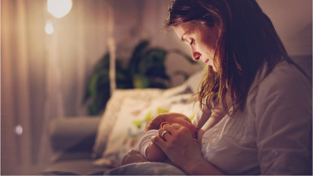 Gedanken einer Mutter nachts um zwei beim Stillen