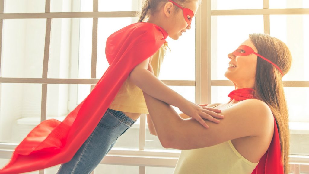 10 heldenhafte Dinge, die wir Mamas jeden Tag tun – und keiner merkt’s!