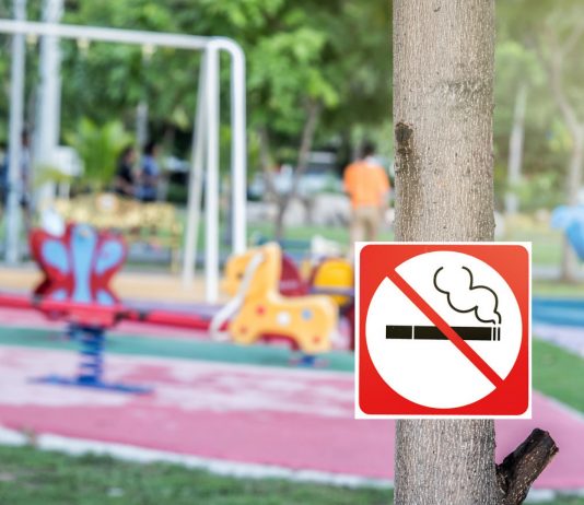 rauchfreie Zone auf dem Spielplatz