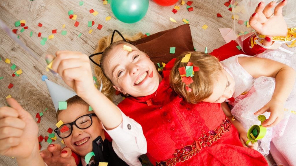 Silvester mit Kindern feiern: So wird es für alle eine tolle Party!