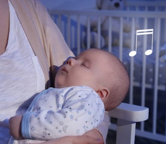 Abendritual: Singen für das Baby