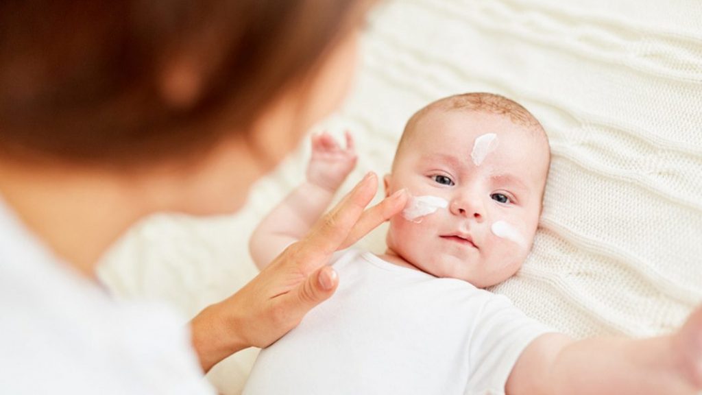 Muttermilch-Creme: SOS-Hilfe bei Windeldermatitis & Co.