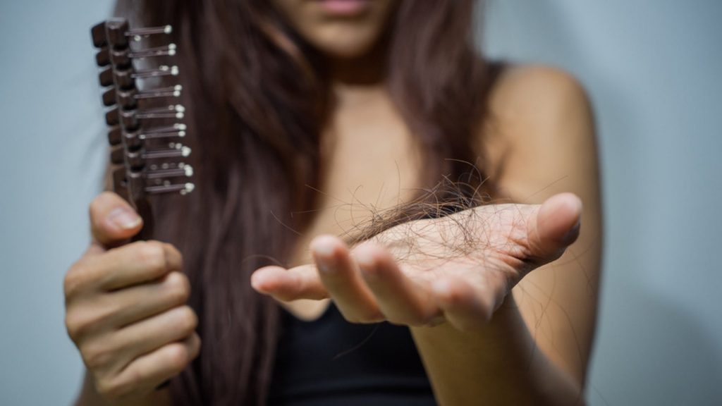 Schock! Entzündlicher Haarausfall in der Schwangerschaft