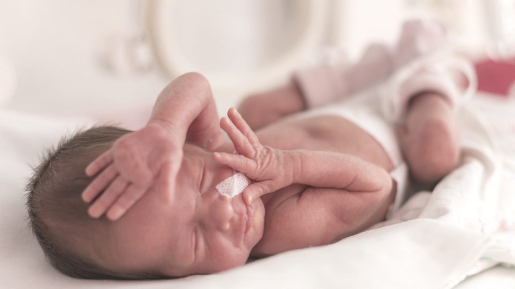 Als wäre Mama ganz nah: Diese Super-Matratze hilft Frühchen im Inkubator