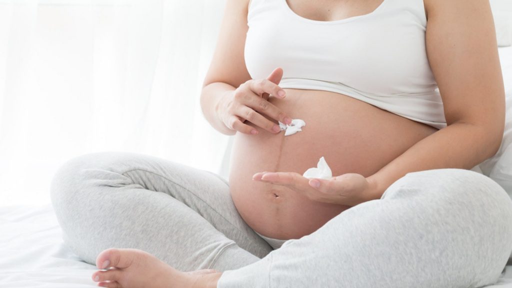 So schön schwanger: Auf diese Kosmetik solltest du in der Kugelzeit lieber verzichten