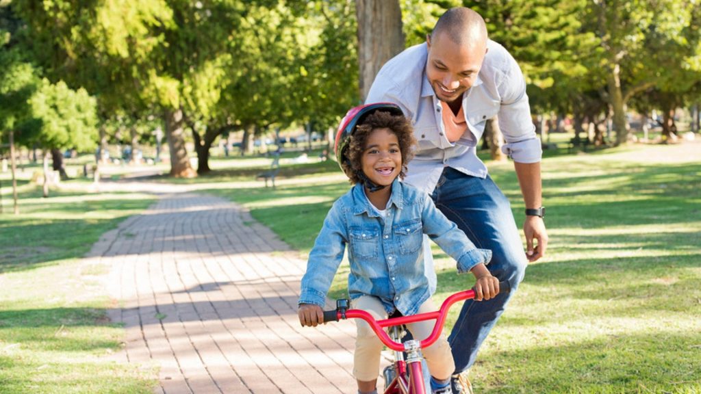 Fahrradfahren lernen: So üben Kinder mit viel Spaß