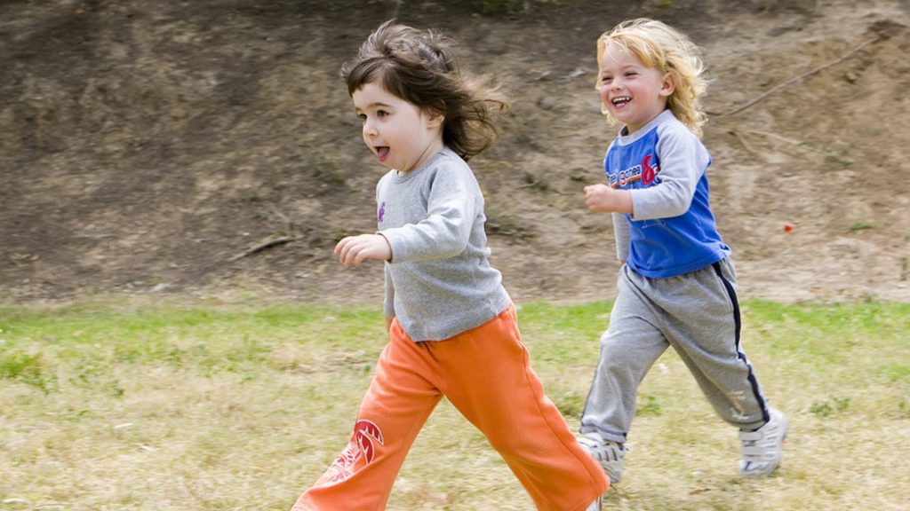 WHO gibt erstmals Richtlinien zur Bewegung von Kindern heraus