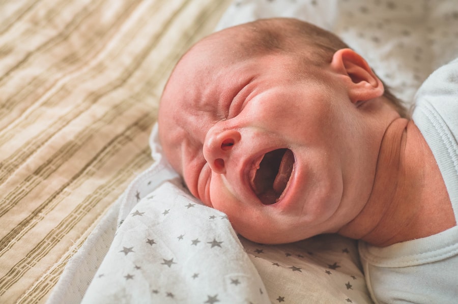 Nur eine meiner High Need Baby-Erfahrungen: Linus ließ sich keine fünf Minuten ablegen, ohne zu weinen. 