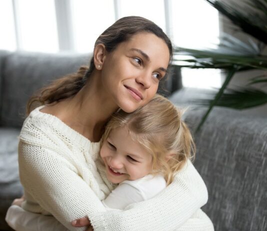 Alleinerziehende Mutter Single