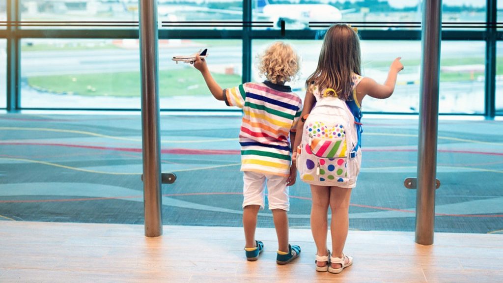 Alleinreisende Kinder: So klappt der Flug ohne Mama