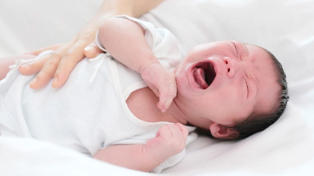 Schreistunden: So hilfst du deinem Baby, wenn es jeden Abend weint