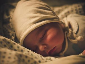 baby schlaf zwei monate baby schlaeft