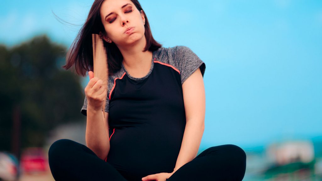 Hitzewallungen in der Schwangerschaft: Was hilft?