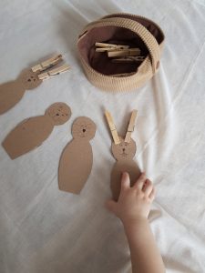 Eine tolle und schnelle Idee, deine Kinder zuhause zu beschäftigen - gerade jetzt für Ostern.