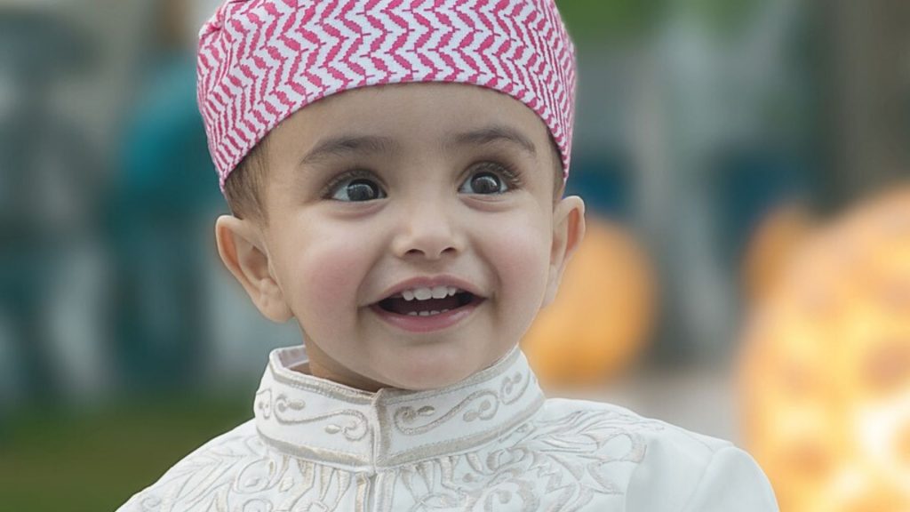 Muslimische Jungennamen: klangvoll & tiefe Bedeutung ☪️