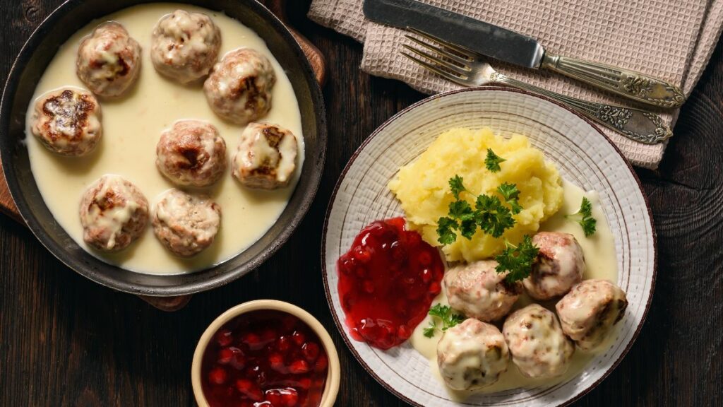Kult in eurer Küche: IKEA verrät sein Köttbullar-Rezept!