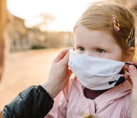 Atemschutzmasken für Kinder: Wirklich gefährlich oder kein Problem?