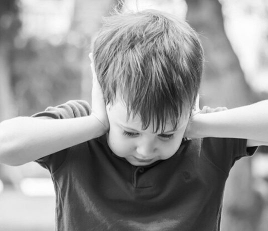 Hochsensible Kinder sind schnell überfordert und brauchen Pausen.