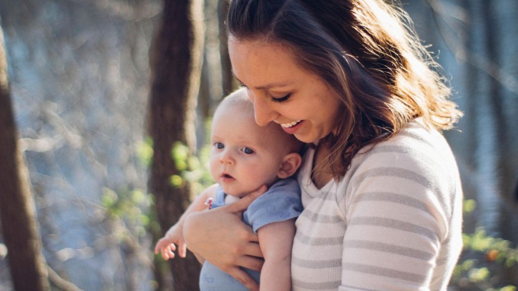 Überraschung? So alt sind Frauen beim ersten Kind