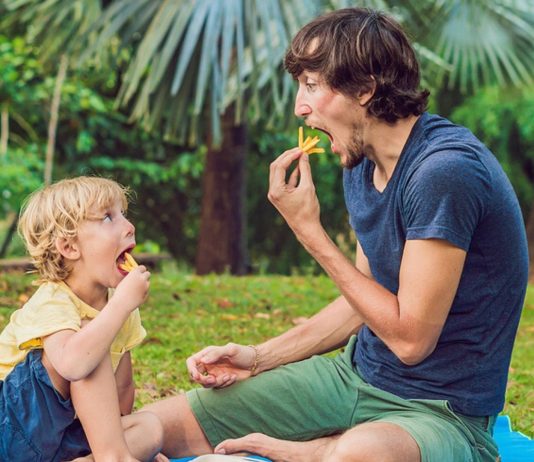 Papa ist alle zwei Wochen für zwei Tage „dran“ – und dann lässt er Kinderträume wahr werden!