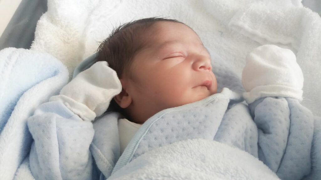 Transgender-Mann bringt gesundes Baby zur Welt