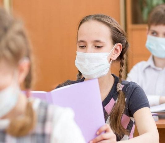 Schüler in NRW sollen wegen der Maskenpflicht im Unterricht schneller Hitzefrei bekommen