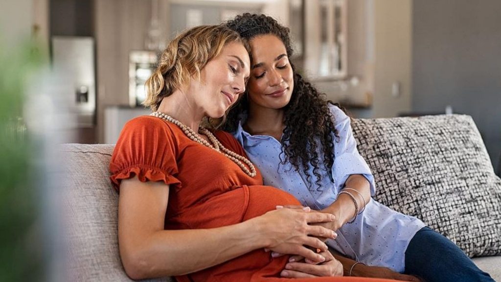 Gute Nachrichten: Bald sollen bei lesbischen Paaren offiziell beide „Mutter“ sein