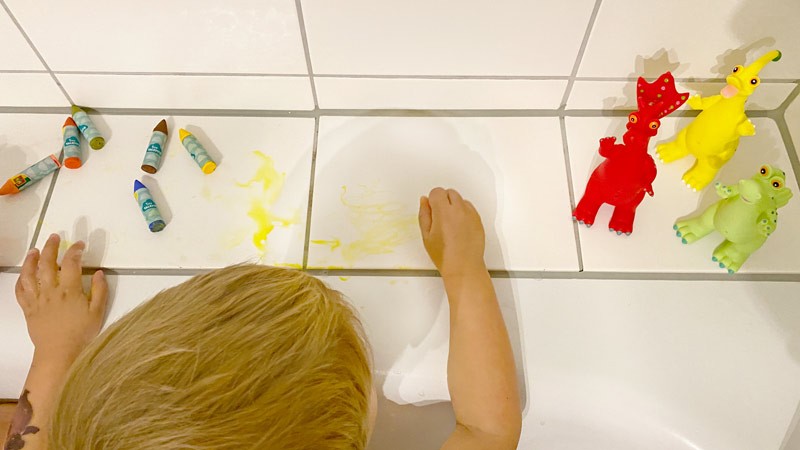 Genial: Während des Badens malen – geht ruckzuck auch wieder ab, versprochen.