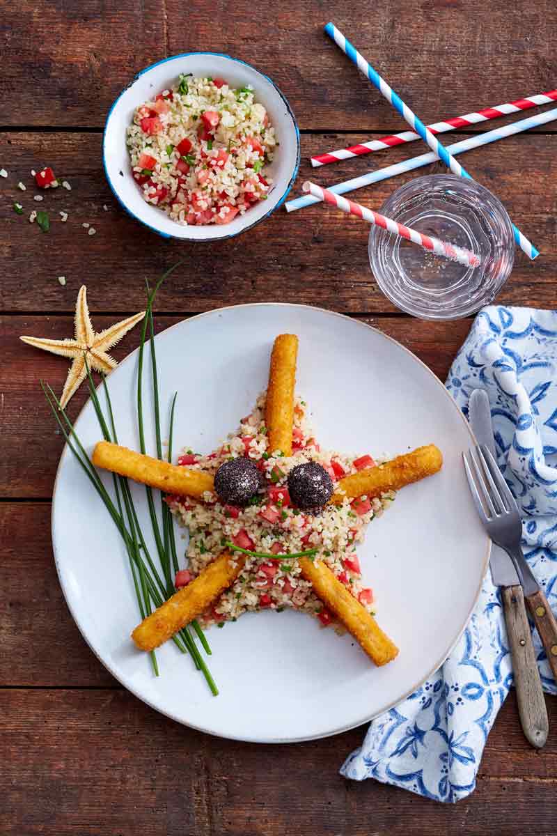 Bulgursalat mit leckeren Fischstäbchen in Seesternchen Form - ein super Rezept!