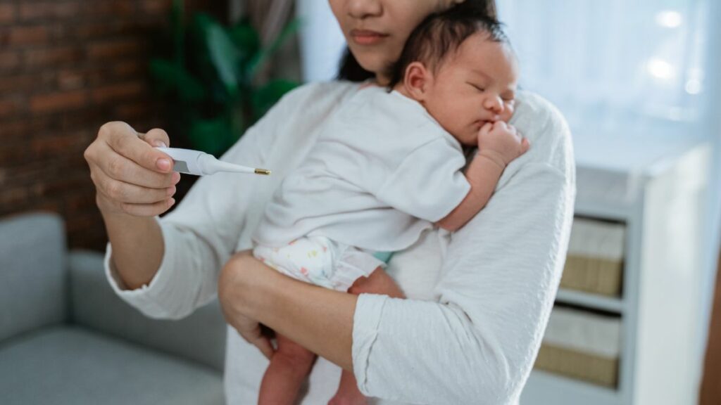 „Mein krankes Baby wird nicht behandelt, weil mein Corona-Test aussteht.“