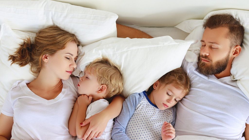 So viele Jahre dauert es, bis Mamas wieder genügend Schlaf bekommen