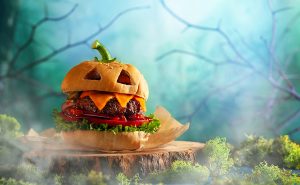 Gruseliger Burger als lustiger Halloween Snack