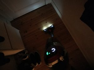 Leuchtet im Dunkeln: Der X-Force Flex hat ein LED-Licht an der Düse.