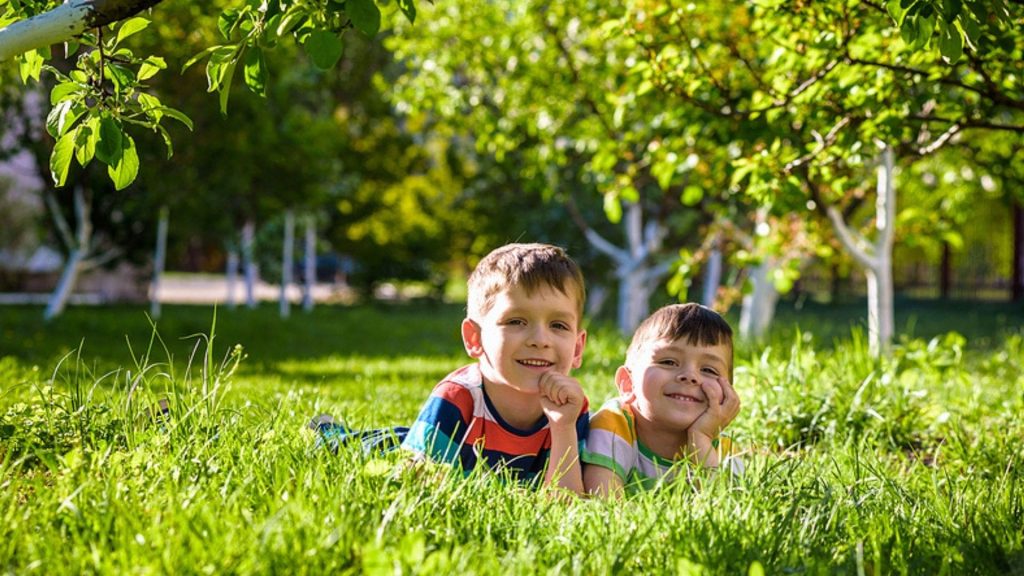 Erziehung: „Meine beiden Kinder brauchen mich auf verschiedene Arten!“