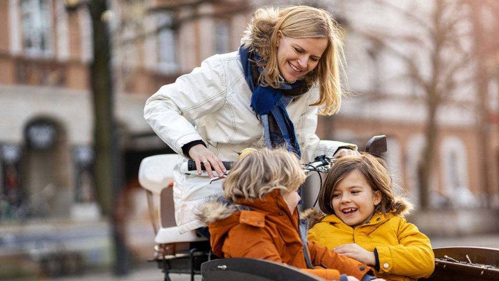 DEKRA warnt: So drohen Kindern im Lastenrad schwerste Verletzungen!