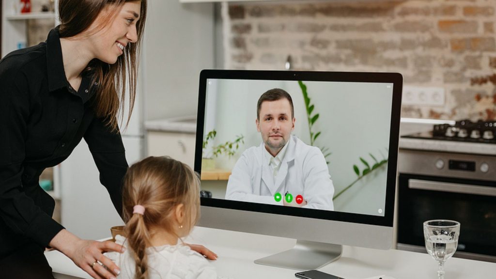 Kind-Krankschreibung: Jetzt per Videochat anfordern!