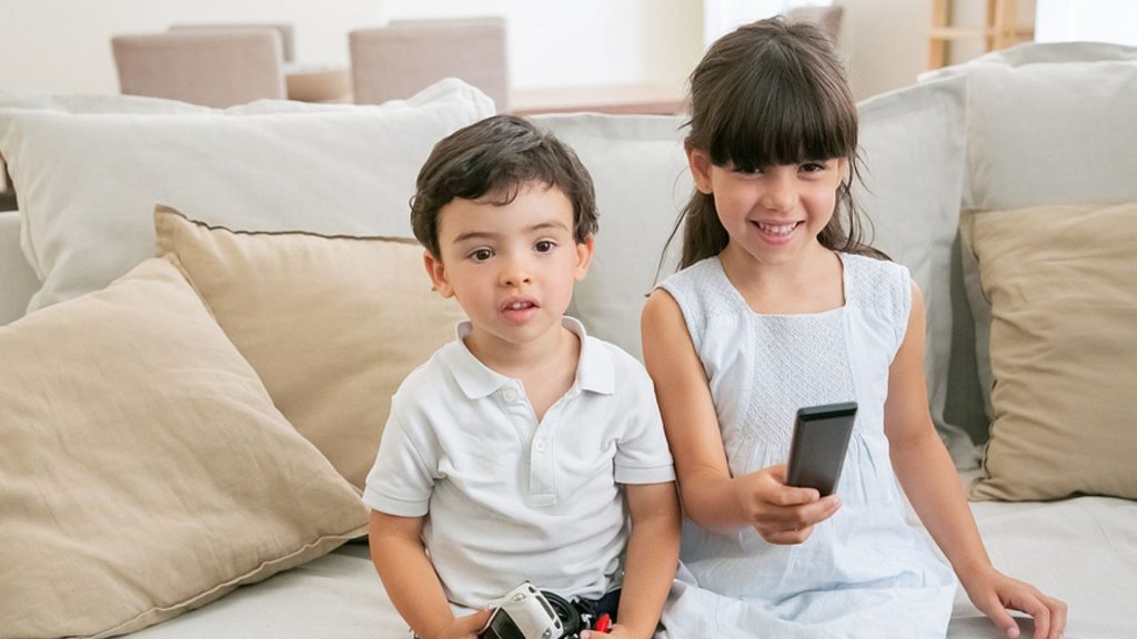 Sinnvoll Fernsehen: Hier gibt es jetzt tolles Lern-TV für Kinder!