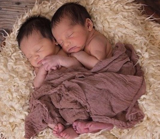 Eine Kolumbianerin brachte Zwillinge von zwei verschiedenen Vätern zur Welt