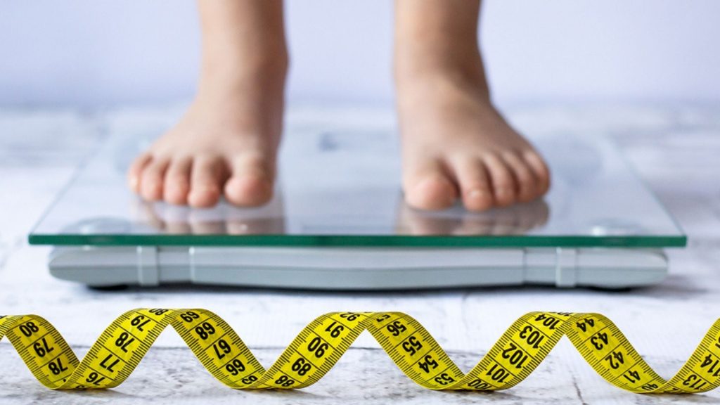 Weil Kinder zu dick sind: Richterin entzieht Mama das Sorgerecht