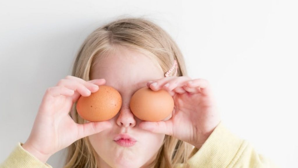 Ostereier auspusten mit Kindern: Unsere Tipps & Ideen