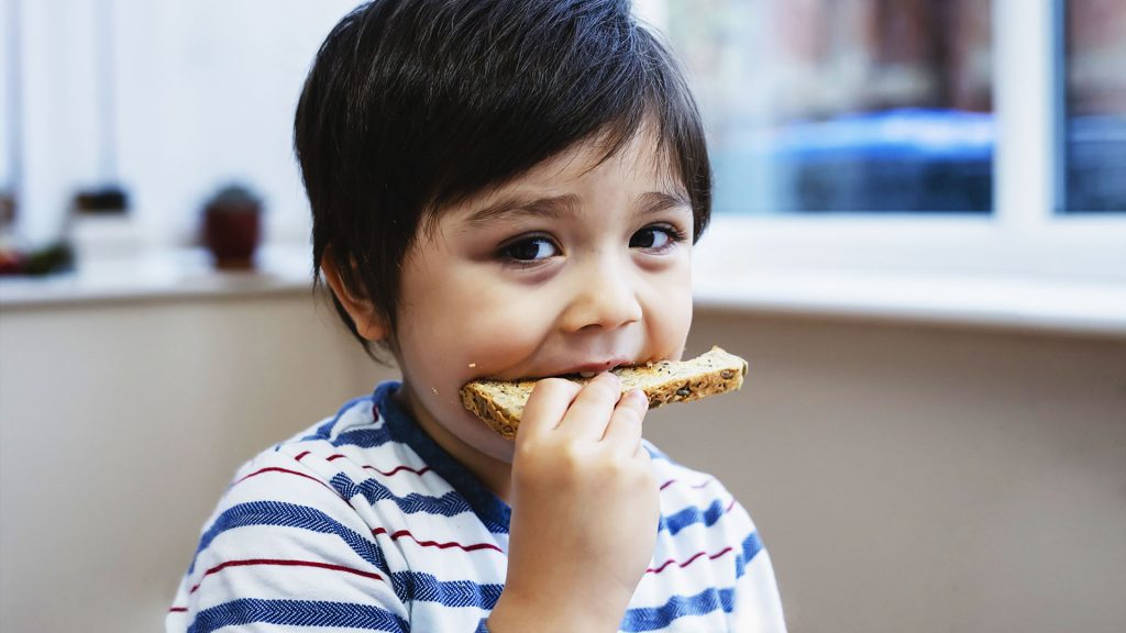 Wie viele Kalorien soll ein Kind am Tag essen?
